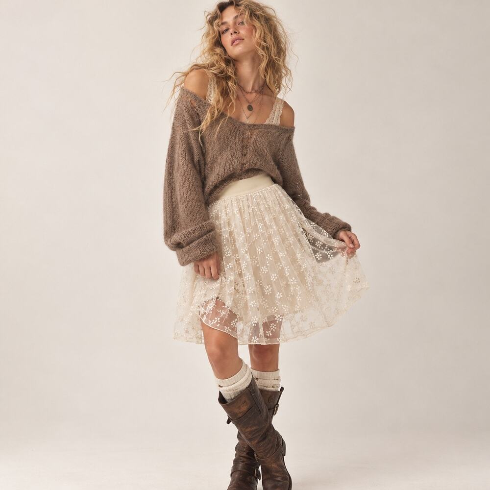 Metrowear Ivory Floral Embroidered Mesh Mini Skirt Balletcore Fairycore S Y2K